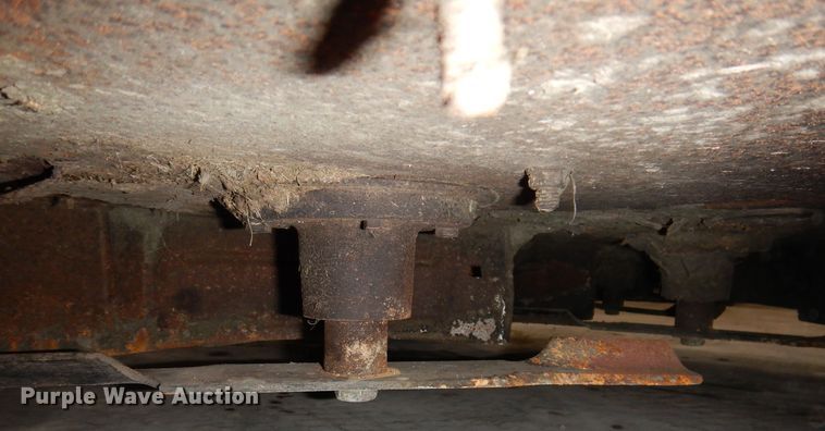 image for item IO9422 2018 Scag V-Ride II  ZTR lawn mower