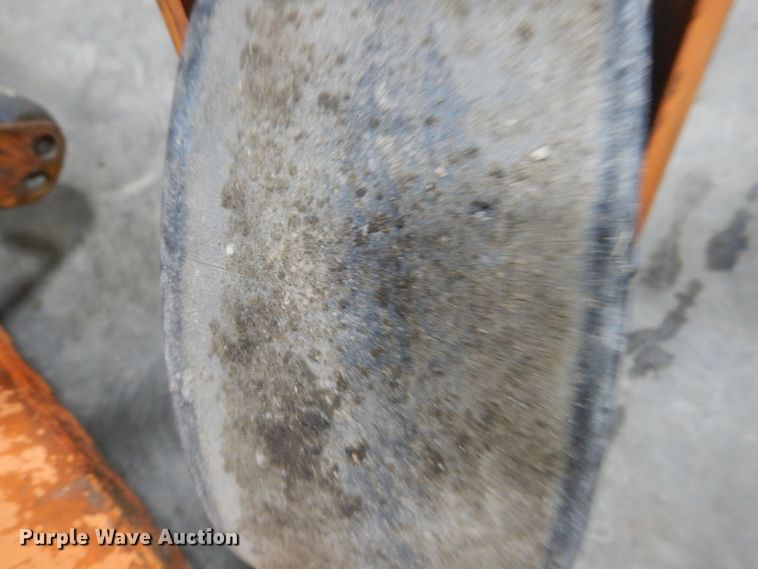 image for item IO9422 2018 Scag V-Ride II  ZTR lawn mower