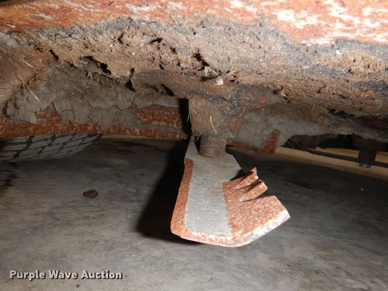 image for item IO9423 2018 Scag V-Ride II  ZTR lawn mower