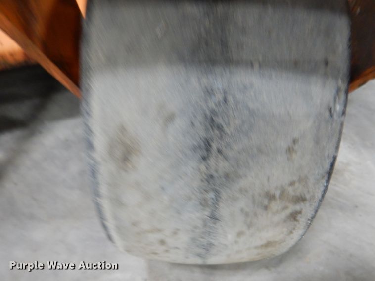 image for item IO9423 2018 Scag V-Ride II  ZTR lawn mower