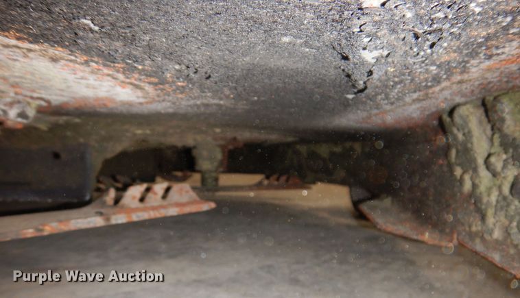 image for item IO9424 2018 Scag V-Ride II  ZTR lawn mower