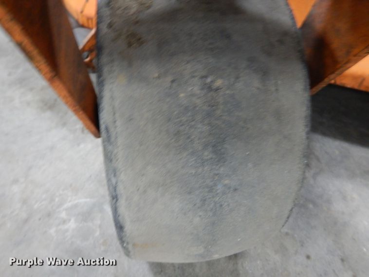 image for item IO9424 2018 Scag V-Ride II  ZTR lawn mower