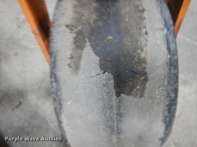 image for item IO9424 2018 Scag V-Ride II  ZTR lawn mower