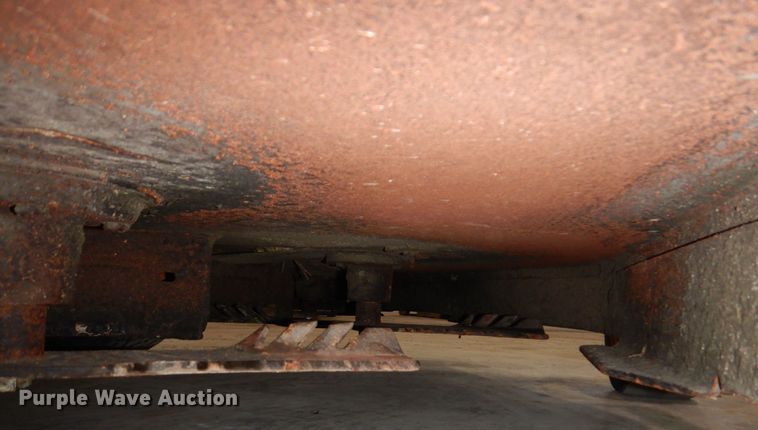 image for item IO9425 2018 Scag V-Ride II  ZTR lawn mower