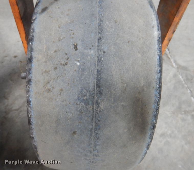 image for item IO9425 2018 Scag V-Ride II  ZTR lawn mower