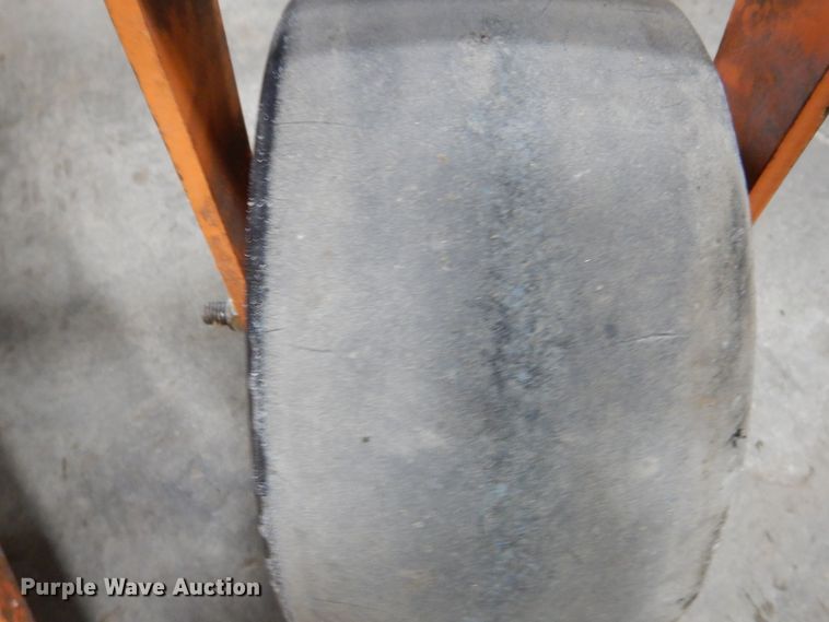 image for item IO9425 2018 Scag V-Ride II  ZTR lawn mower