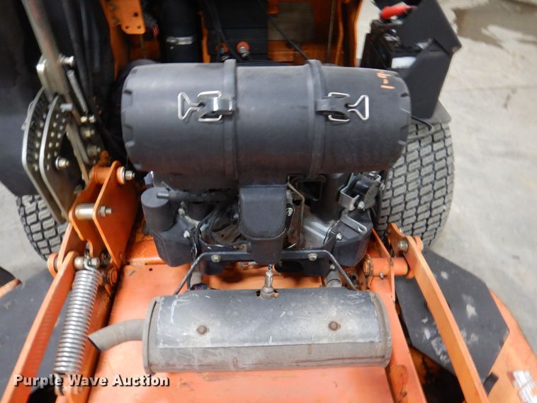 image for item IO9426 2018 Scag V-Ride II  ZTR lawn mower