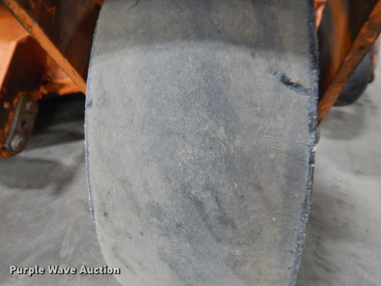 image for item IO9426 2018 Scag V-Ride II  ZTR lawn mower