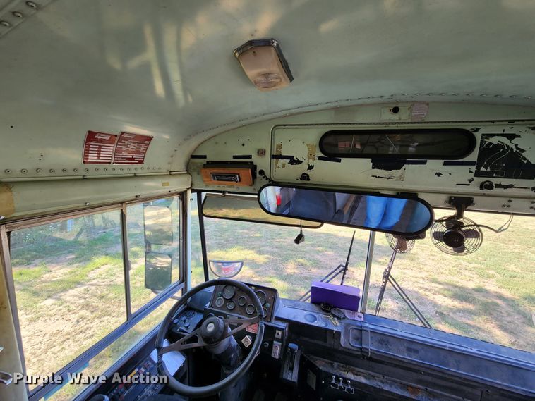 image for item JA9973 1987 Thomas  RV