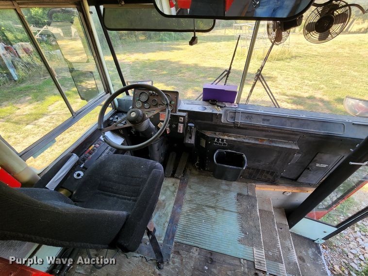 image for item JA9973 1987 Thomas  RV