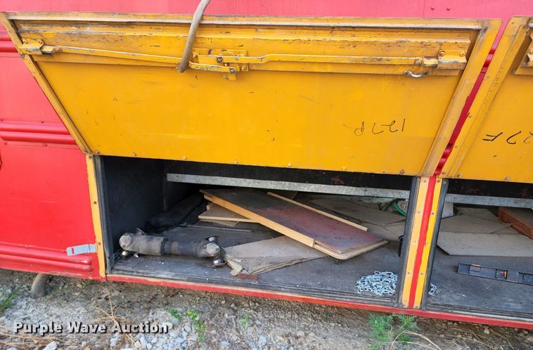 image for item JA9973 1987 Thomas  RV