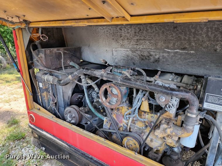 image for item JA9973 1987 Thomas  RV