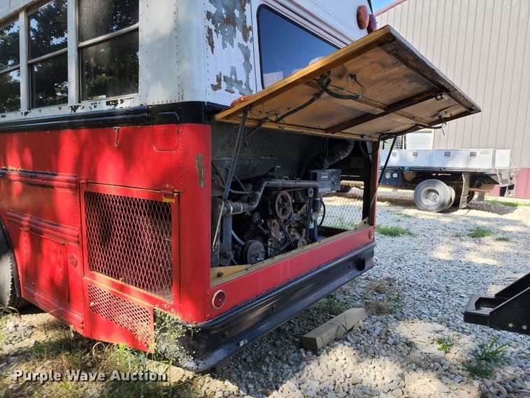 image for item JA9973 1987 Thomas  RV