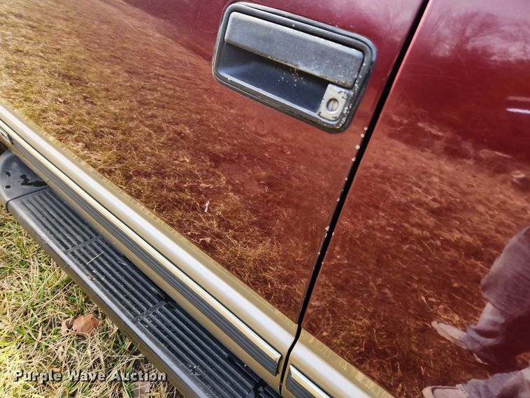 image for item JB9637 1999 Chevrolet Suburban K1500  SUV