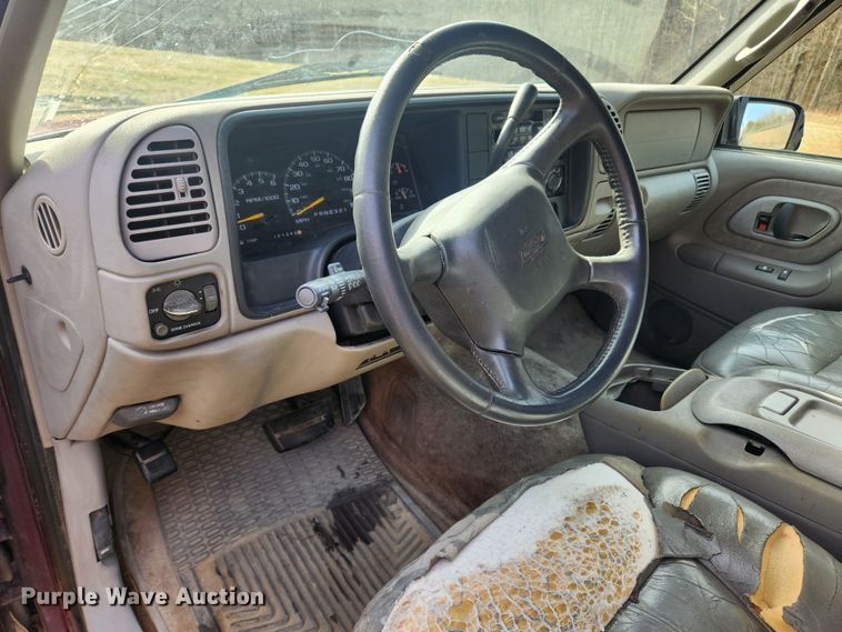 image for item JB9637 1999 Chevrolet Suburban K1500  SUV