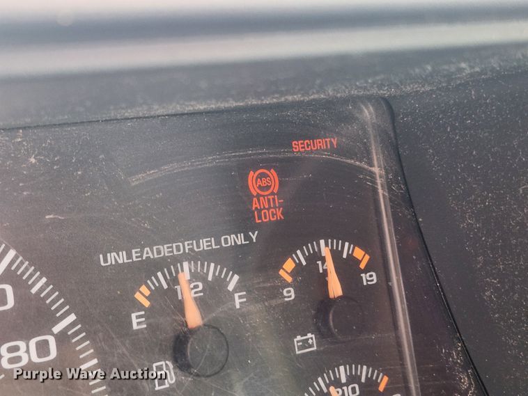 image for item JB9637 1999 Chevrolet Suburban K1500  SUV