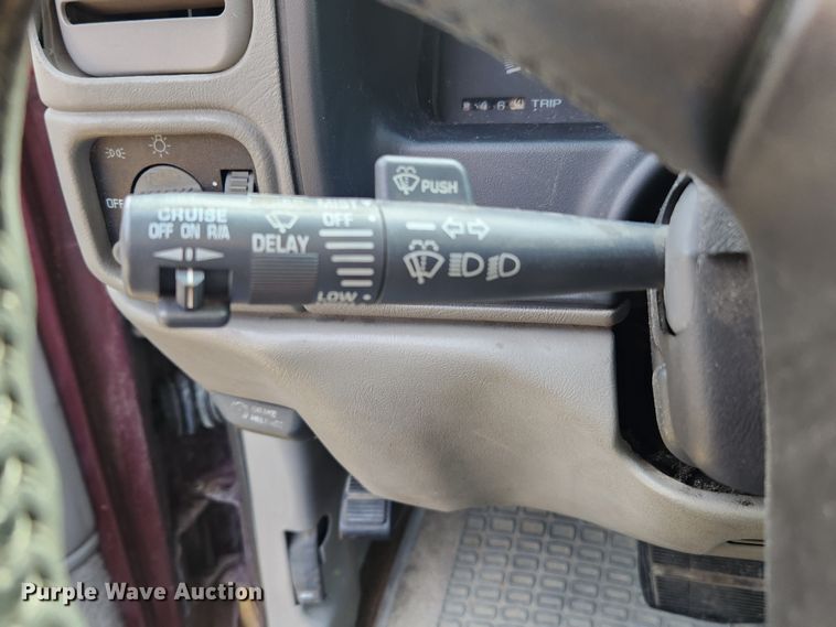 image for item JB9637 1999 Chevrolet Suburban K1500  SUV