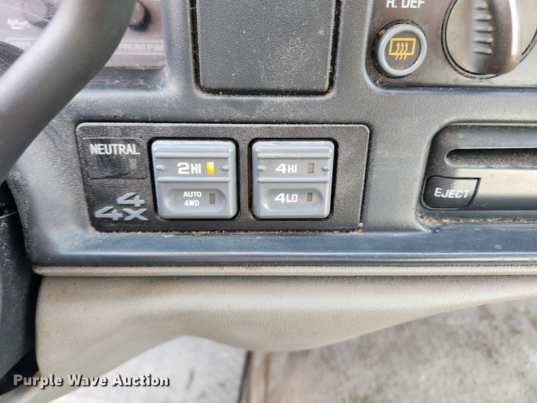 image for item JB9637 1999 Chevrolet Suburban K1500  SUV