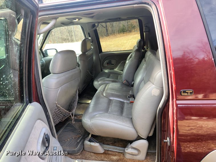 image for item JB9637 1999 Chevrolet Suburban K1500  SUV