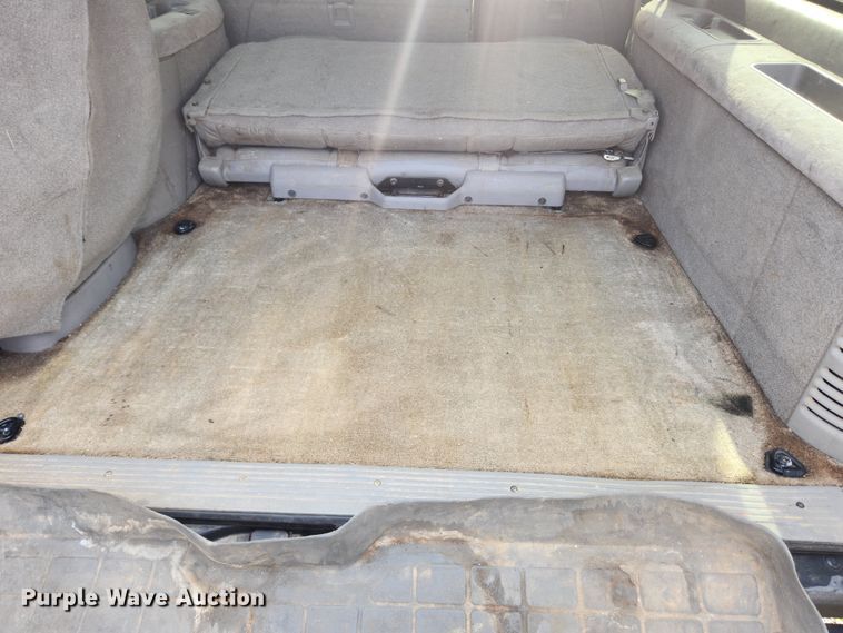 image for item JB9637 1999 Chevrolet Suburban K1500  SUV