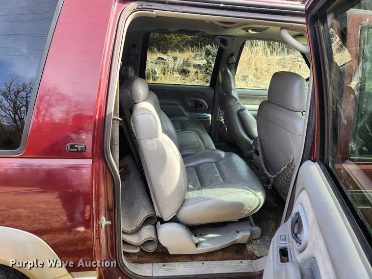 image for item JB9637 1999 Chevrolet Suburban K1500  SUV