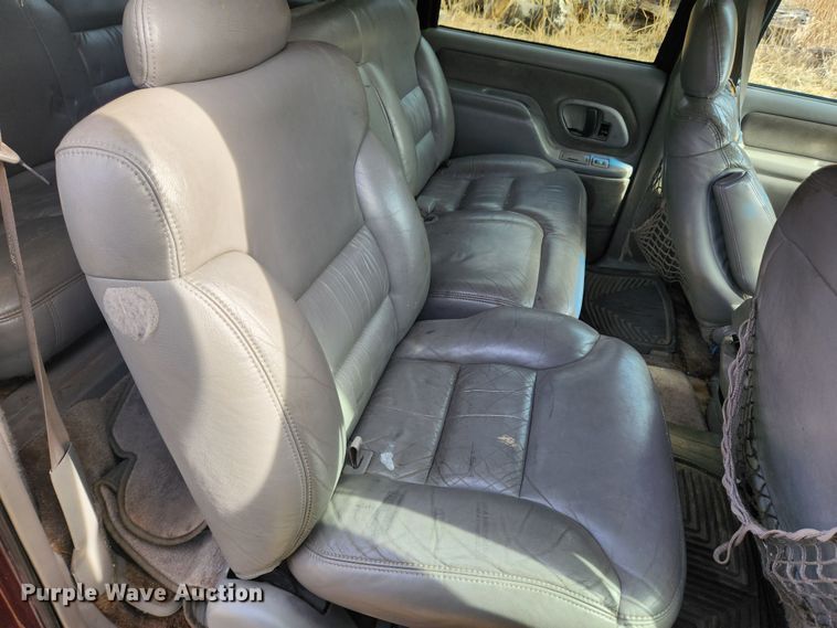 image for item JB9637 1999 Chevrolet Suburban K1500  SUV