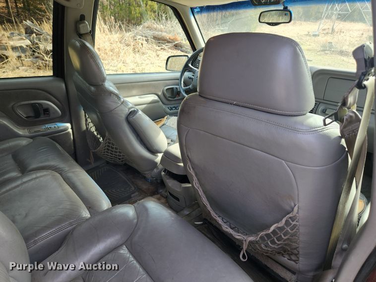image for item JB9637 1999 Chevrolet Suburban K1500  SUV