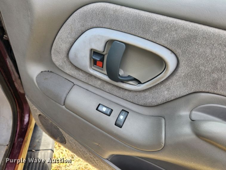 image for item JB9637 1999 Chevrolet Suburban K1500  SUV