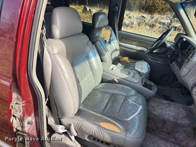 image for item JB9637 1999 Chevrolet Suburban K1500  SUV