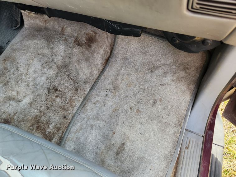 image for item JB9637 1999 Chevrolet Suburban K1500  SUV