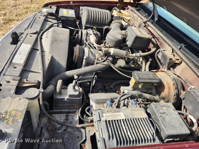 image for item JB9637 1999 Chevrolet Suburban K1500  SUV