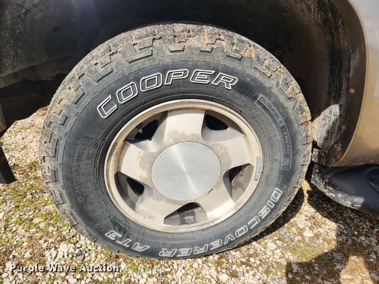 image for item JB9637 1999 Chevrolet Suburban K1500  SUV