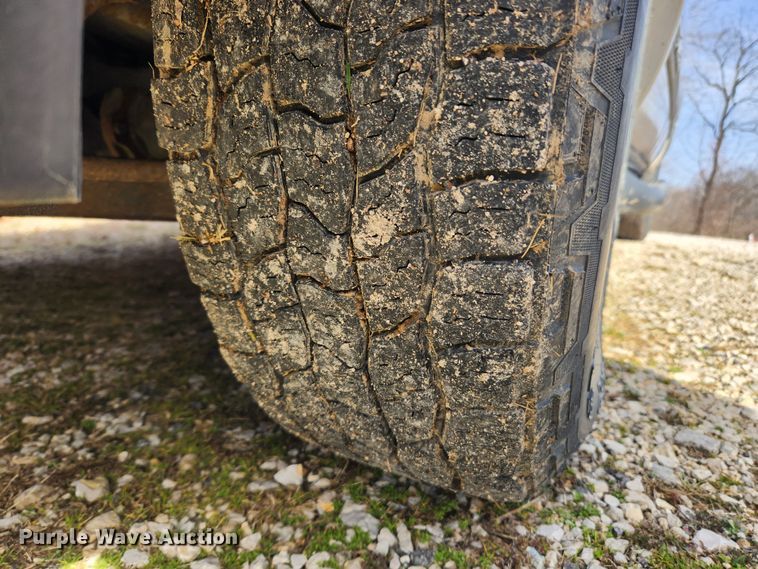 image for item JB9637 1999 Chevrolet Suburban K1500  SUV