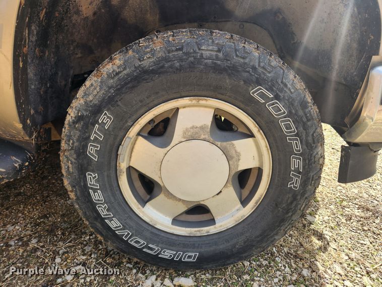 image for item JB9637 1999 Chevrolet Suburban K1500  SUV