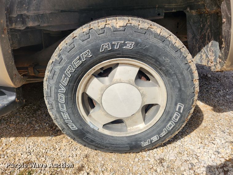 image for item JB9637 1999 Chevrolet Suburban K1500  SUV