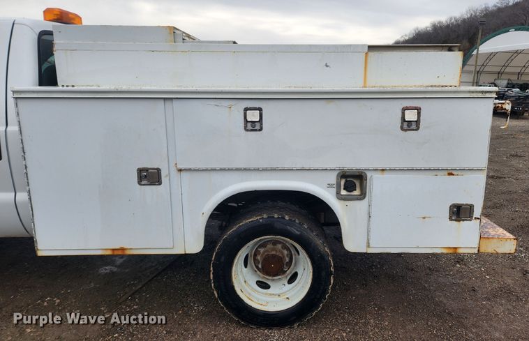 image for item JB9639 2007 Ford F550 Super Duty XL  utility / service truck