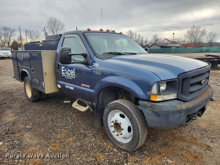 image for item JB9640 2004 Ford F550 Super Duty XL  utility / service truck