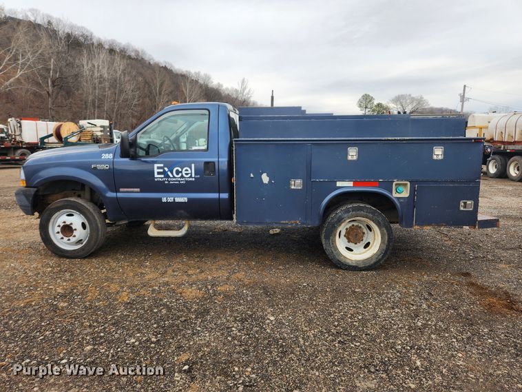 image for item JB9640 2004 Ford F550 Super Duty XL  utility / service truck