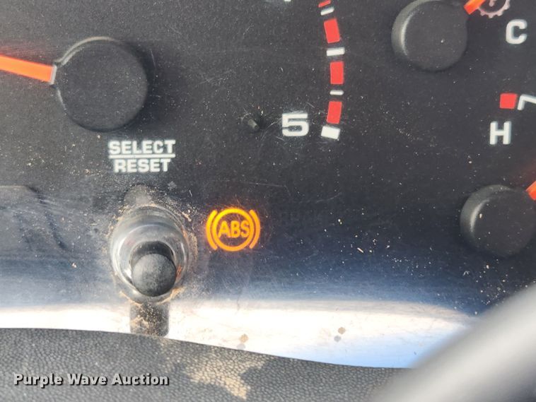 image for item JB9640 2004 Ford F550 Super Duty XL  utility / service truck