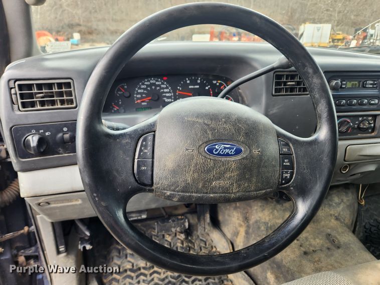 image for item JB9640 2004 Ford F550 Super Duty XL  utility / service truck