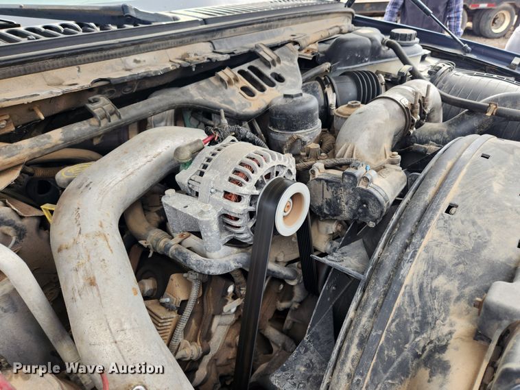 image for item JB9640 2004 Ford F550 Super Duty XL  utility / service truck