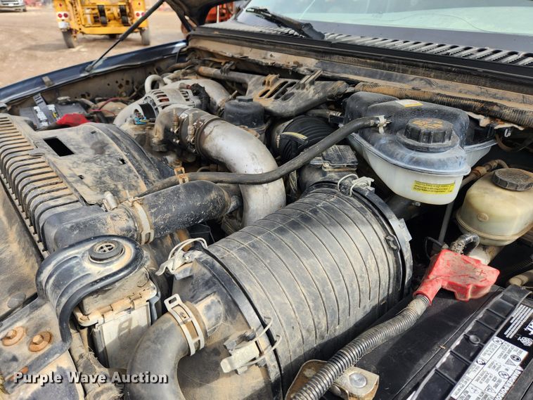 image for item JB9640 2004 Ford F550 Super Duty XL  utility / service truck