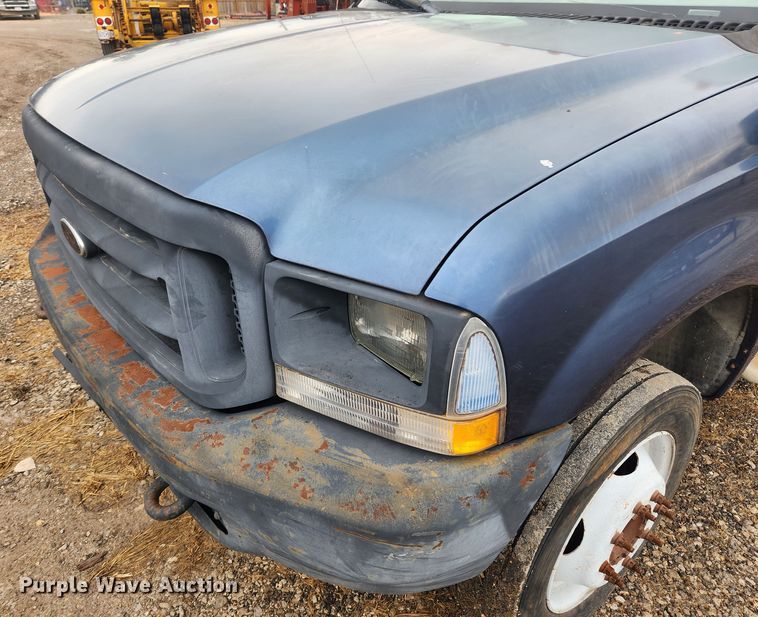 image for item JB9640 2004 Ford F550 Super Duty XL  utility / service truck