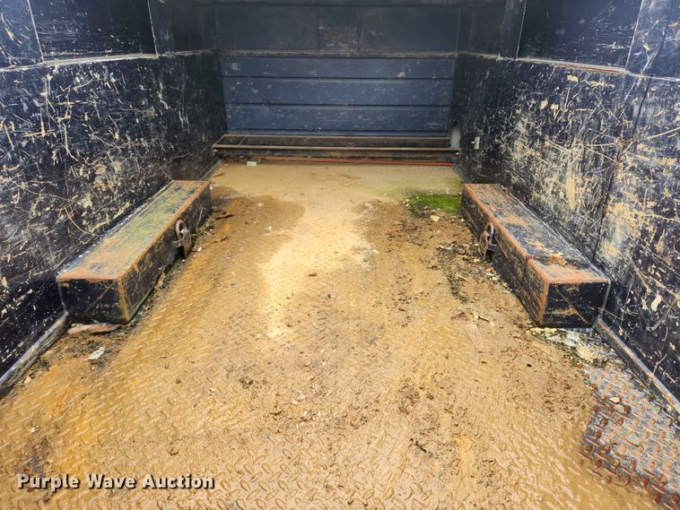 image for item JB9640 2004 Ford F550 Super Duty XL  utility / service truck