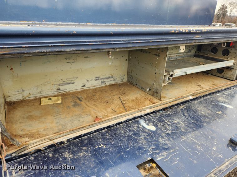 image for item JB9640 2004 Ford F550 Super Duty XL  utility / service truck