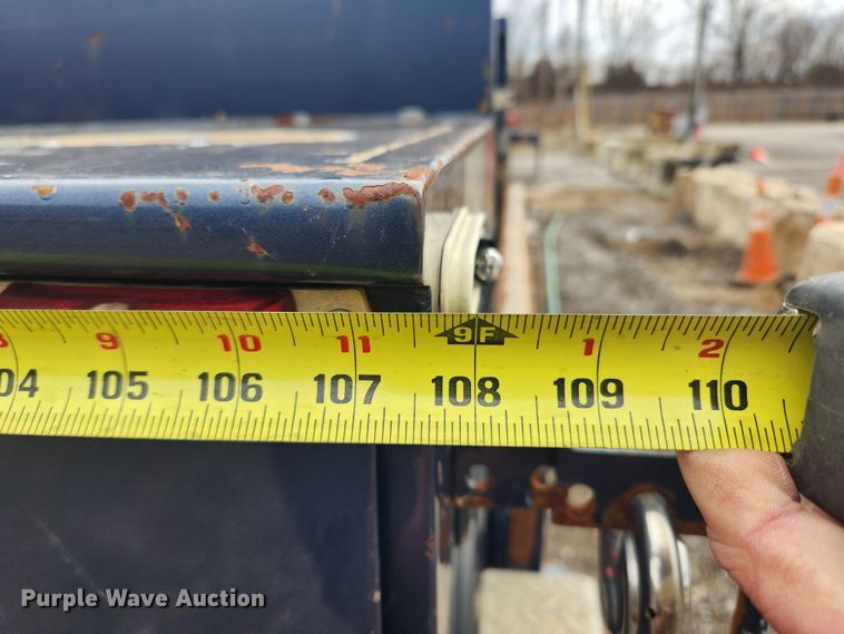 image for item JB9640 2004 Ford F550 Super Duty XL  utility / service truck