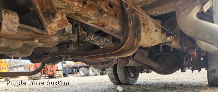 image for item JB9640 2004 Ford F550 Super Duty XL  utility / service truck