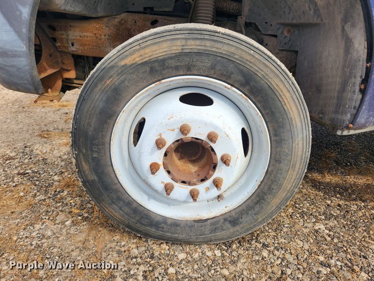 image for item JB9640 2004 Ford F550 Super Duty XL  utility / service truck