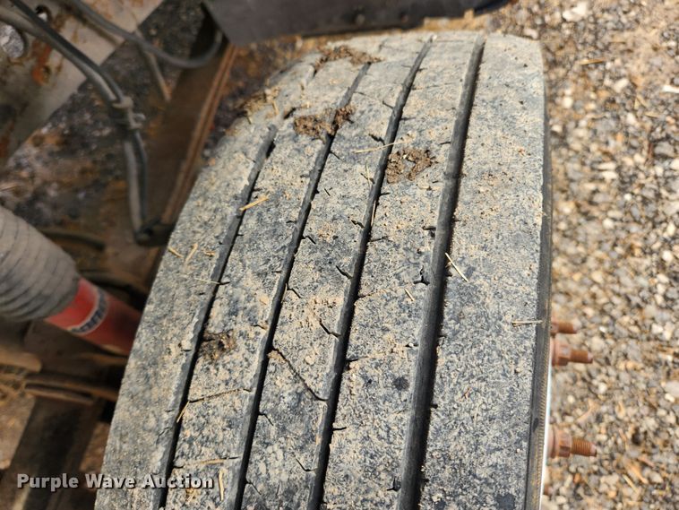 image for item JB9640 2004 Ford F550 Super Duty XL  utility / service truck