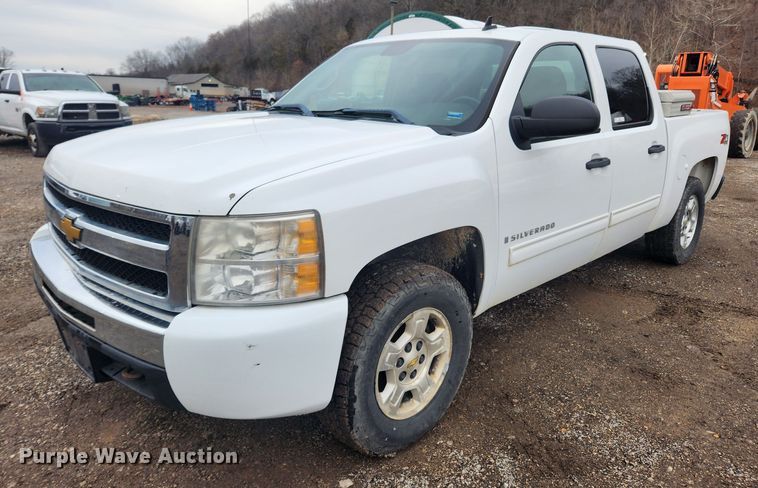 image for item JB9641 2009 Chevrolet Silverado 1500 LT Z71  Crew Cab pickup truck